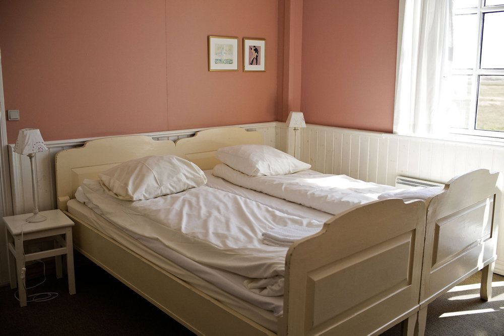 Kommunerne kan med kort varsel stå klar med sengepladser til mindst 15.000 ukrainere. Det er både hos private, i kommunale bygninger og hos erhverv. Her ses et hotelværelse. (Arkivfoto).