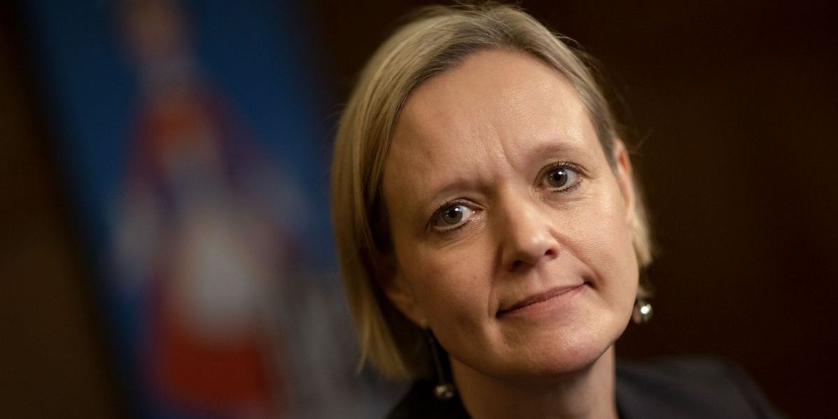 Meget tyder på, at Venstre-formand Jakob Ellemann-Jensen har skubbet på for at få Cecilia Lonning-Skovgaard til at vinke farvel til borgmesterpost.