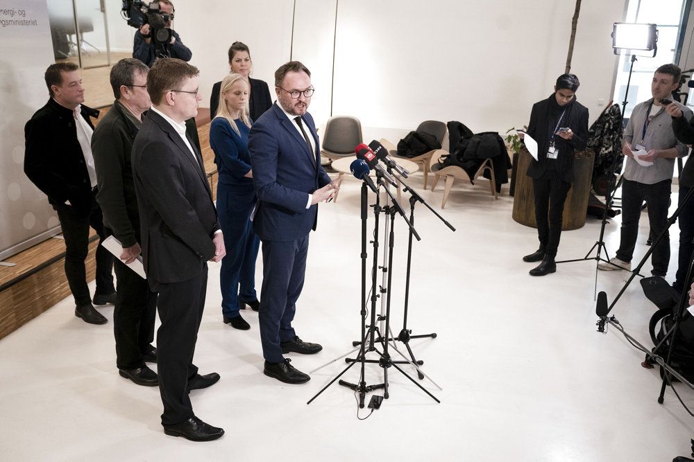 Klima-, energi- og forsyningsminister Dan Jørgensen (S) kunne i februar præsentere en politisk aftale om en varmecheck, som blev kaldt "akut".