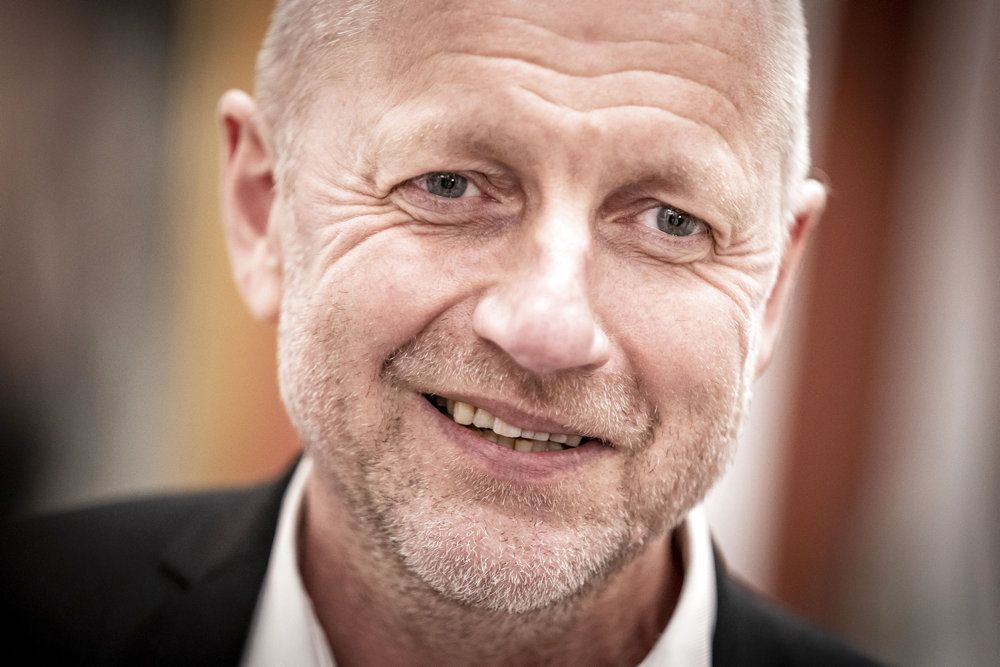 Martin Geertsen (V) mener ikke, at et forbud for en bestemt generation er det rigtige middel for at forhindre at unge begynder at ryge. Derimod ser han gerne, at afgifterne bliver hævet.