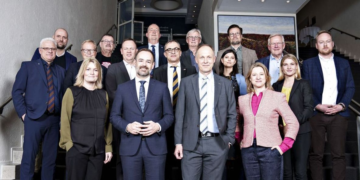 Nu er der sat navne på alle alle udvalgsmedlemmer i KL. Her ses KL's bestyrelse, da den lige havde konstitueret sig i Aalborg under Kommunalpolitisk Topmøde.