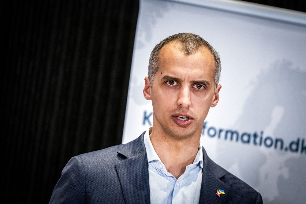 Udlændinge- og integrationsminister Mattias Tesfaye (S) kan fortælle, at myndighederne i næste uge vil åbne flere steder, hvor ukrainere kan søge om opholdstilladelse.