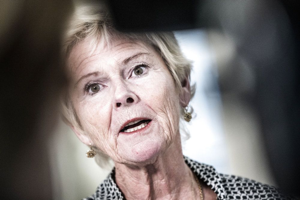 Lizette Risgaard, formand for Fagbevægelsens Hovedorganisation (FH), mener, at der skal flere milliarder kroner på bordet i varmehjælp. Forhandlingerne om at udvide varmehjælpen begynder fredag. (Arkivfoto)