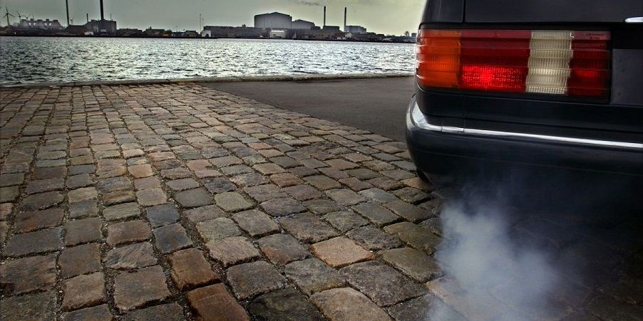 Et bredt flertal i Folketinget har vedtaget en lovændring, der gør det muligt for kommuner at skærpe miljøzonekravene for dieselbiler.