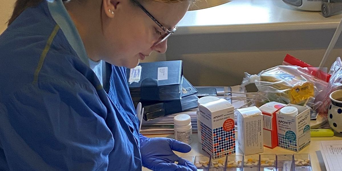 Patricia Lawaetz er én af de i alt 94 unge og voksne, der de seneste tre år er begyndt på uddannelse inden for sundheds- og plejesektoren i Furesø. Nu går hun efter at blive Danmarks bedste elev på området.