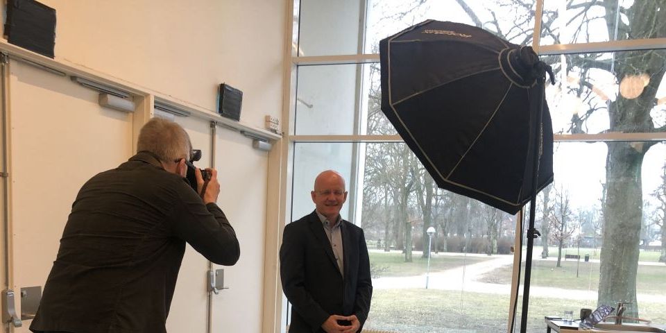 Fremover vil det være muligt at vælge mellem flere billeder af borgmestre og kommunaldirektører i Scanpix/Ritzaus arkiv. Det sker efter, at NB-Medier har indgået et samarbejde med Scanpix om at få taget nogle flere billeder til KL-topmøde 2022.
