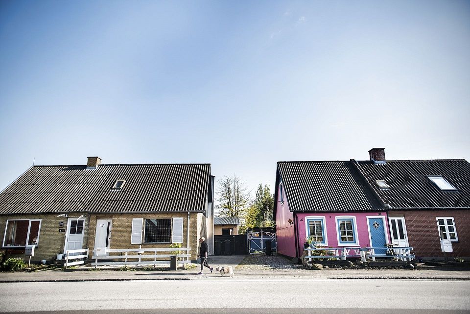 Lovværk kan i visse tilfælde vise sig at spænde ben for de gode ideer til udvikling af lokalsamfund. Det skal en ny forsøgsordning gøre op med.