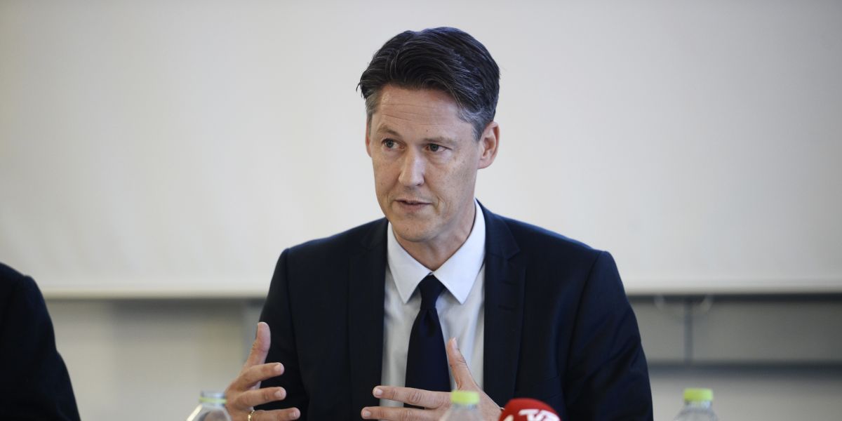 Tidligere overvismand Michael Svarer mener, at kommunernes anlægsramme er et sted at skære, hvis man gerne vil mindske presset på bygge- og anlægsrammen.