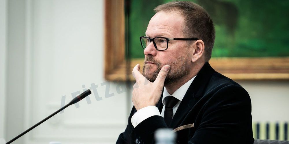 (Arkiv) DF's nye beskæftigelsesordfører René Christensen vil sætte kommunerne fri i forhandling om besparelse på jobcentrene. Det vil overflødiggøre diskussionen om flytning af opgaver til a-kasserne, mener han.