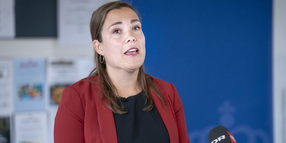 Social- og ældreminister Astrid Krag kan ikke genkende kritikken af, at relevante organisationer ikke har været inddraget i evalueringen af det specialiserede socialområde.