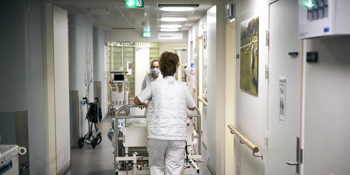 Aftale om sundhedsklynger fra juni 2021 kan nu blive til lov, meddeler Sundhedsministeriet. Regeringen vil nemlig få sundhedsklynger til afstemning i folketingssalen i dag (fredag).