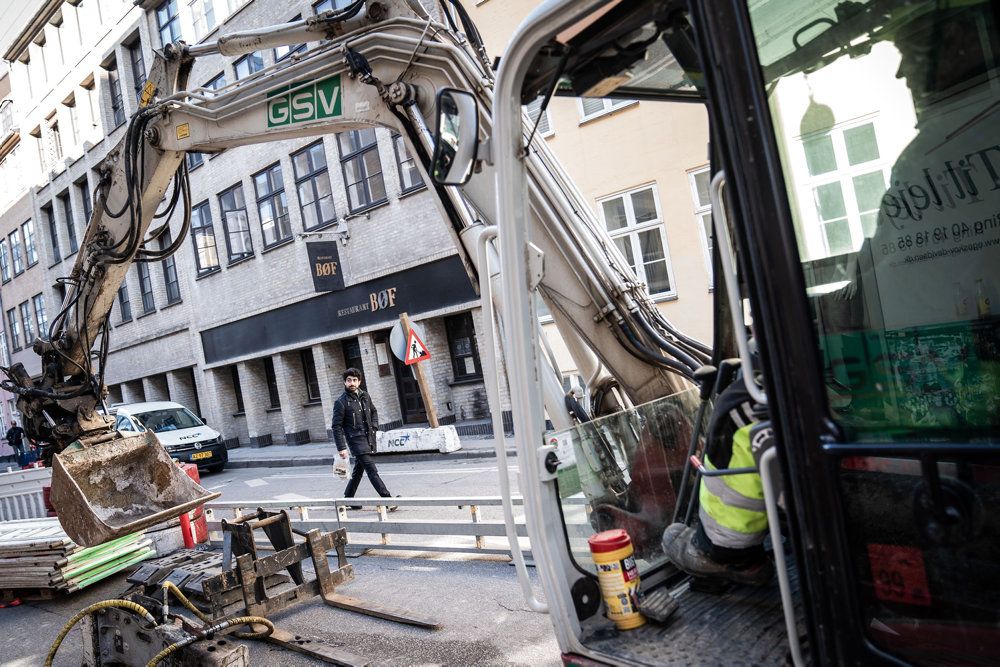 Hvis mange tusinde danske husstande skal kunne få adgang til fjernvarme, vil det kræve flere års arbejde for at nå dertil. (Arkivfoto).