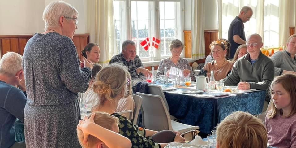 Strynboere fortæller her om deres ø, som nu har fået en pris.