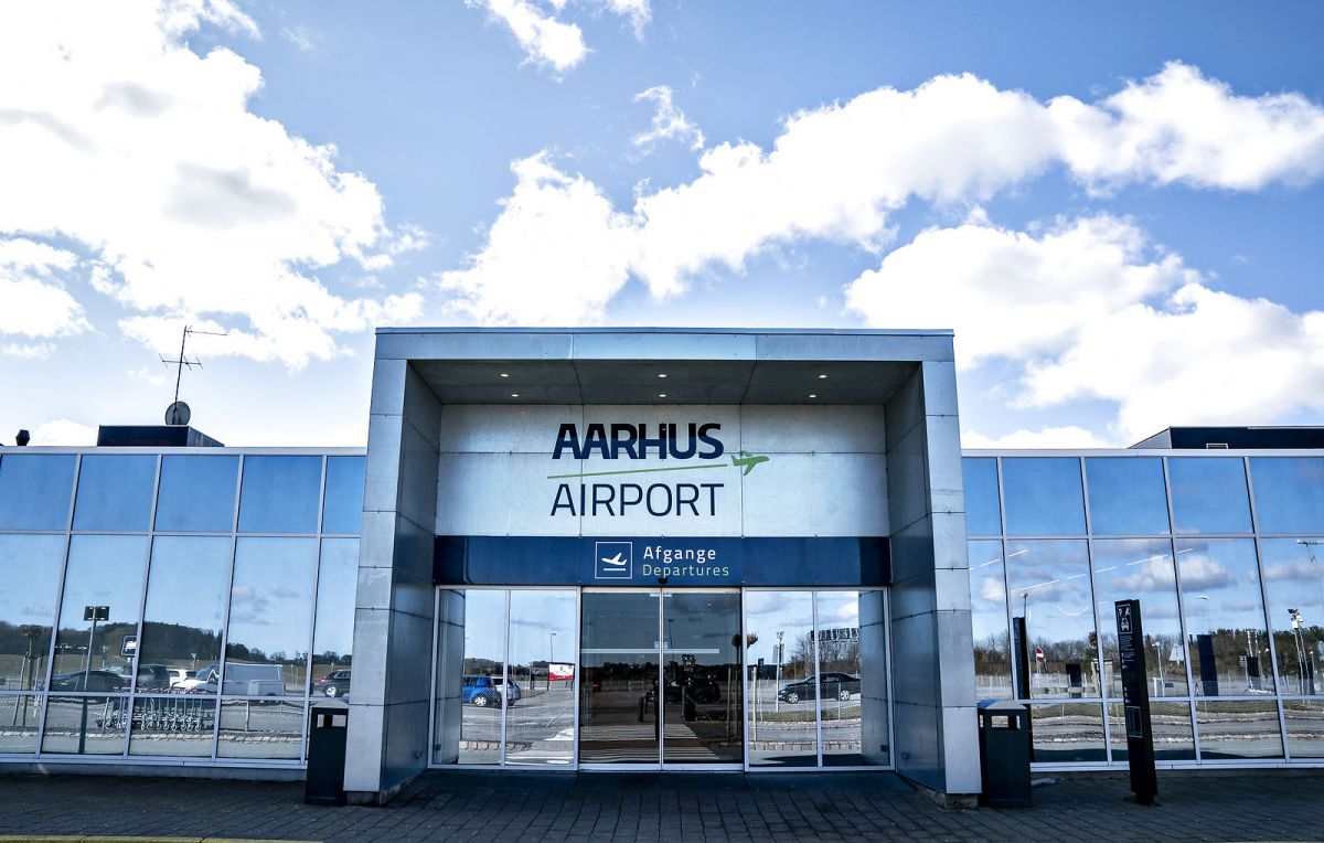 Da corona nedlukkede Aarhus Airport besluttede en enig bestyrelse at udnytte de tomme haller til en totalrenovering, siger lufthavnsdirektøren.