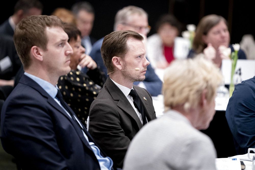 Beskæftigelsesminister Peter Hummelgaard (S) var en af de ministre, der mandag deltog i et såkaldt stormøde om at få ukrainere i job.