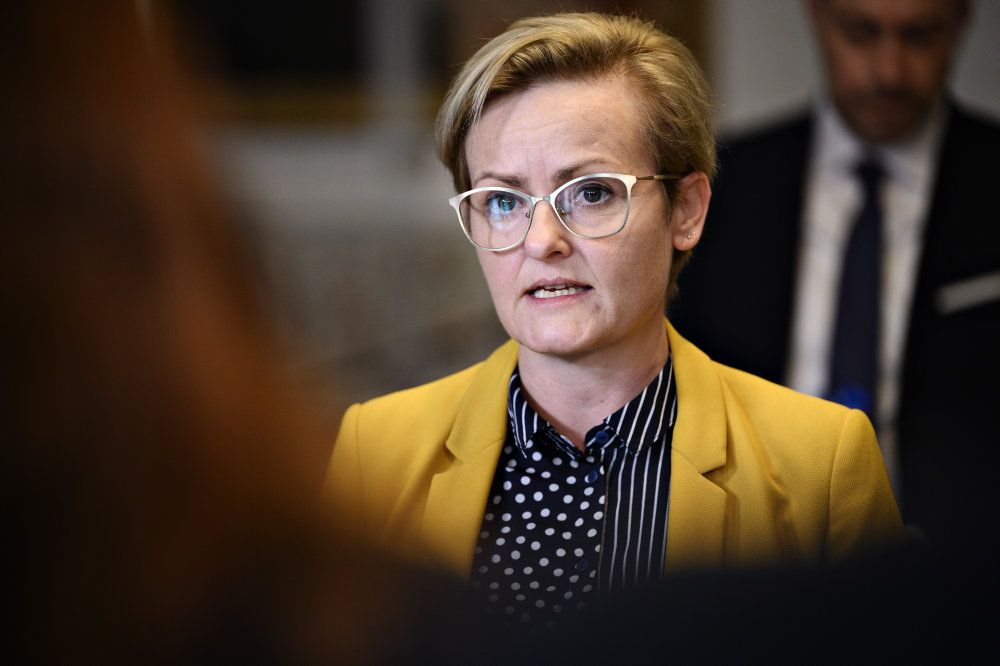 Børne- og undervisningsminister Pernille Rosenkrantz-Theil indleder nu politiske forhandlinger om afbureaukratisering af både folkeskolen og dagtilbudsområdet.