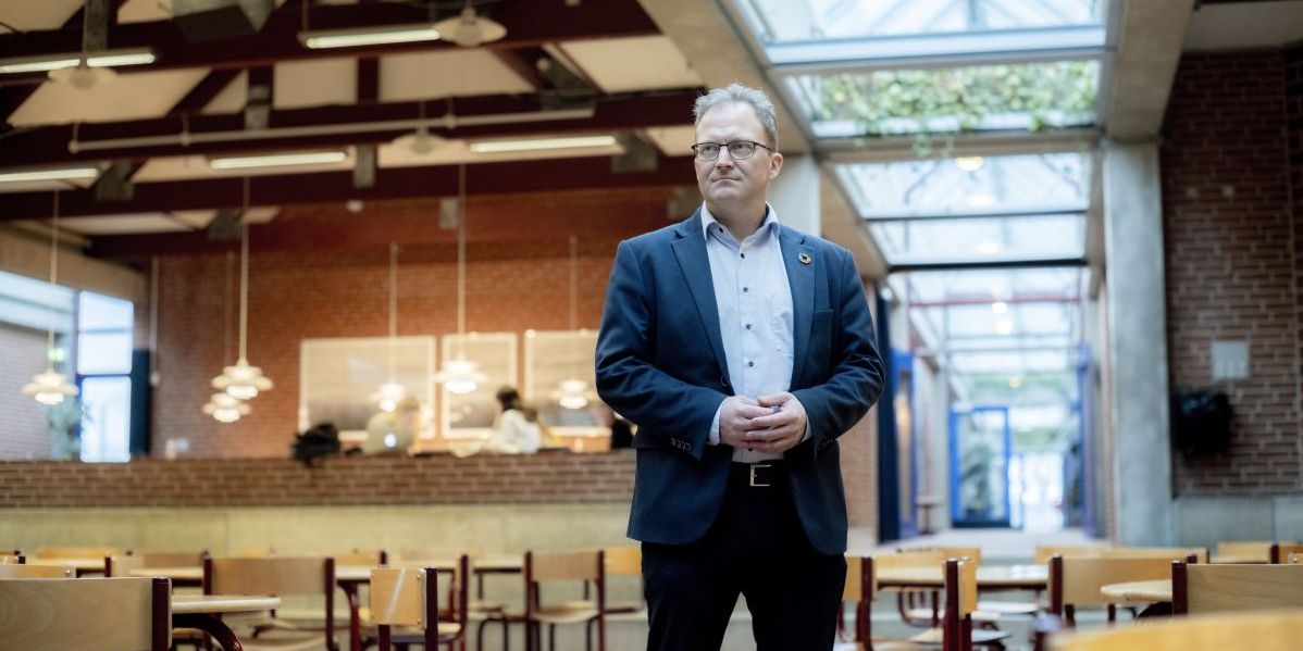 Nyuddannede skal have mulighed for at veksle SU-gæld til et attraktivt skattefradrag, hvis de efter endt uddannelse vælger at bo og arbejde i et land- eller yderområde. Det mener formanden for Landdistrikternes Fællesråd, Steffen Damsgaard.