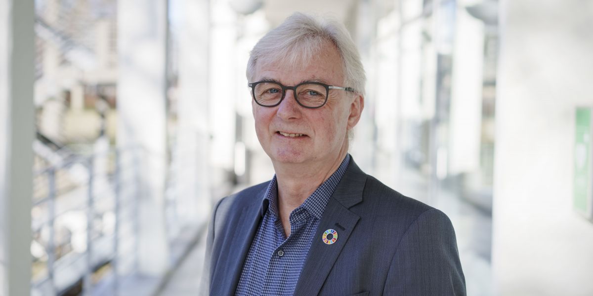 Selvom de resterende kommuner vil være solidariske med Langeland Kommune og give kommunen plads til at hæve sit anlægsbudget, så har borgmester Tonni Hansen (SF) efter alt at dømme ikke råd til at øge kommunens anlægsudgifter i de kommende år.