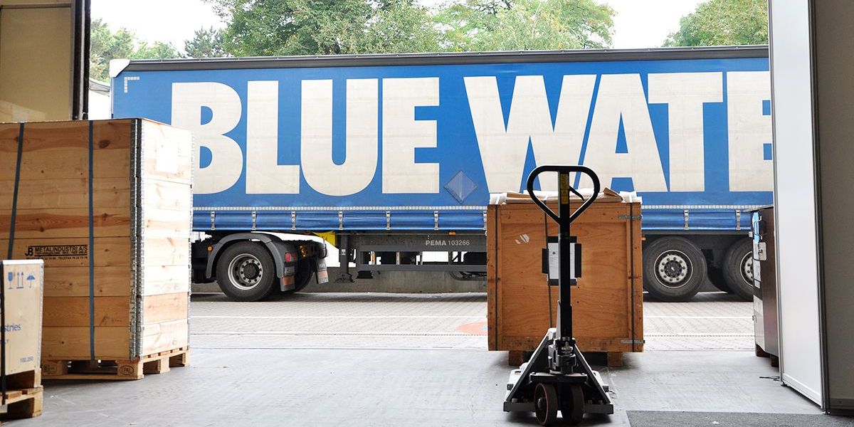To medarbejdere har arbejdet på Blue Water Shipping siden starten af april uden at få løn. Det er forsinkelser med NemID og bankkonti, der skaber problemerne.