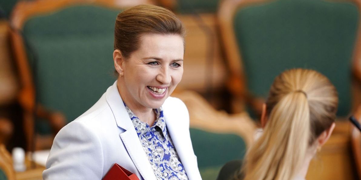 Statsminister Mette Frederiksen (S) fortalte mandag om en stram økonomi. Det skete i forbindelse med Folketingets afslutningsdebat på Christiansborg.