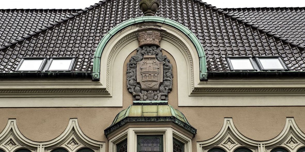Aalborg Kommune ser sig nu nødsaget til at bekoste en konsulent-undersøgelse, fordi anonyme ansatte har skrevet om, at de føler sig overvåget.