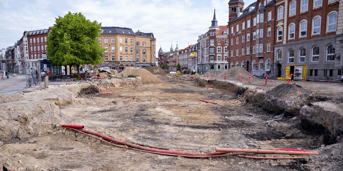 Selvom anlægsrammen er meget lav i 2023, så er det faktiske fald i rammen for 2022 væsentligt større end det bliver i 2023.