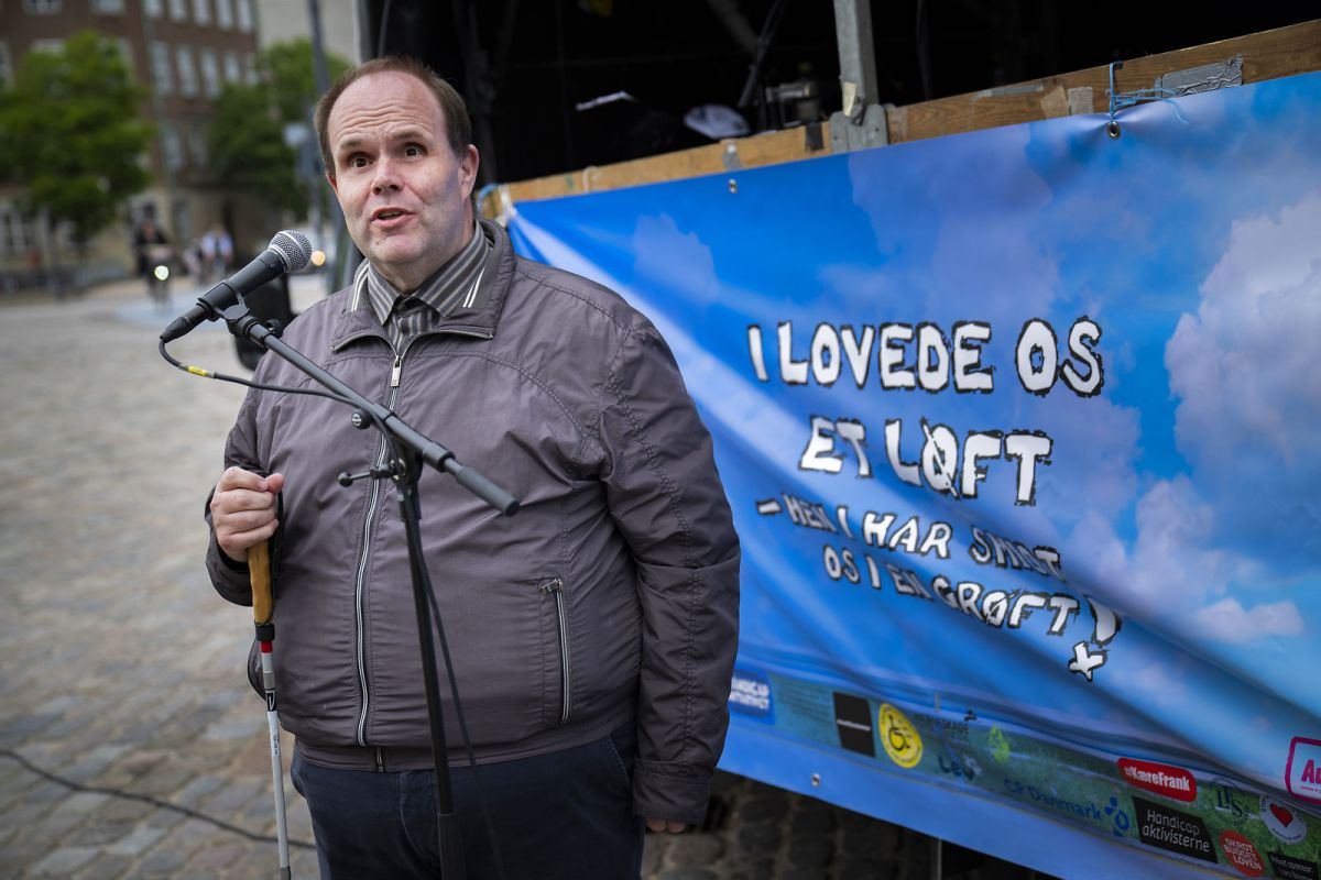 Forrige år protesterede handicaporganisationer foran Christiansborg i forbindelse med økonomiforhandlingerne mellem KL og regeringen. I år har organisationerne ifølge Thorkild Olesen mistet håbet på forhånd om flere penge.