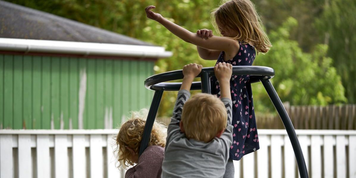 En række kommuner må genåbne budgetterne, og i nogle tilfælde må børneområdet også holde for.