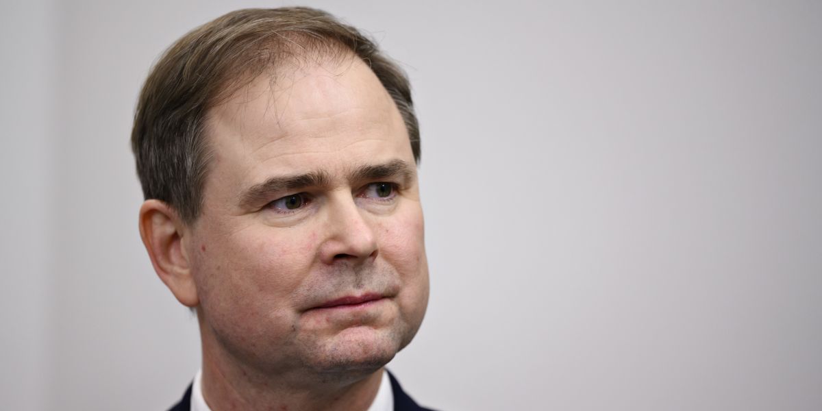 Kort tid inden økonomiaftalen mellem regeringen og kommunerne skal falde på plads skaber et nyt svar fra Finansministeriet usikkerhed om, hvordan kommunerne skal kompenseres for ekstraudgifterne til de ukrainske flygtninge.