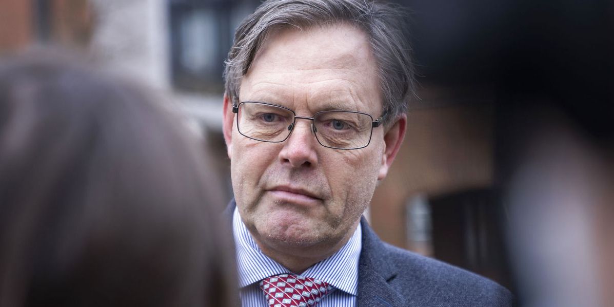 Løsgænger Erik Høgh-Sørensen har lidt den bet, at byrådet i Hjørring ikke ville acceptere hans melding om fravær. Nu overvejer han at klage til Ankestyrelsen.