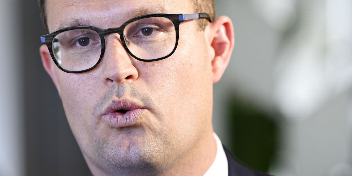 Landets borgmestre bør nærlæse svaret fra indenrigs- og boligministeren vedrørende et spørgsmål om fremtiden for den årlige overfinansiering af kommunerne på syv milliarder kroner.