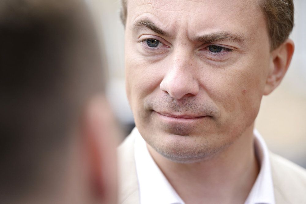 Formand for Dansk Folkeparti Morten Messerschmidt kan nu være vidne til, at flere medlemmer af endnu en lokalbestyrelse siger farvel til partiet og retter kritik af ham.