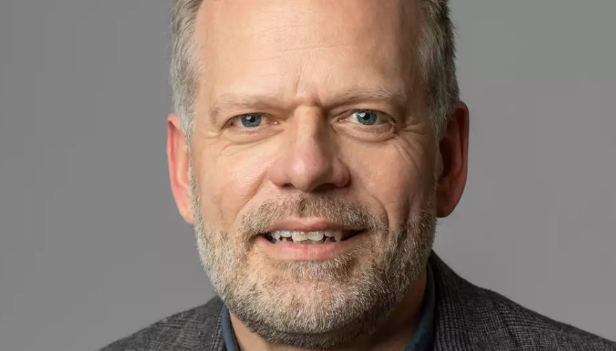 Leif Johannes Jensen kender i den grad Hjørring Kommune ud og ind, når han 1. juli sætter sig i kommunaldirektørstolen som fast leder.