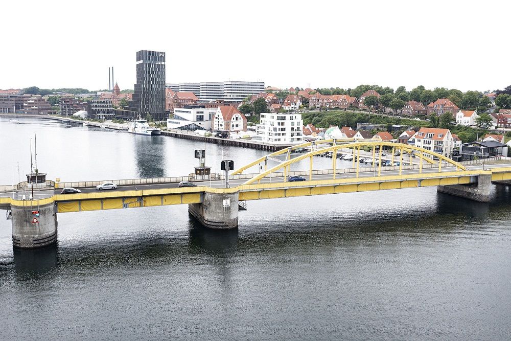 Kong Christian X's bro i Sønderborg prydes af Tour de Frances gule farve op til, at byen bliver en af værtsbyerne for det klassiske franske cykelløb.