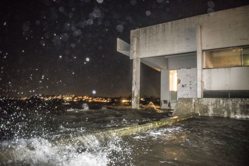 Den nuværende udstillingsbygning med vikingeskibene er hvert efterår i risiko for at blive ramt af forhøjet vandstand og stormflod.