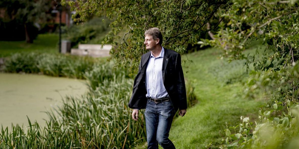 Kommunerne skal have bedre mulighed for at håndhæve reglerne for kolonihaverne. Det mener Ballerups borgmester, Jesper Würtzen (S), som har stillet sig i spidsen for en fælles henvendelse til indenrigs- og boligministeren.