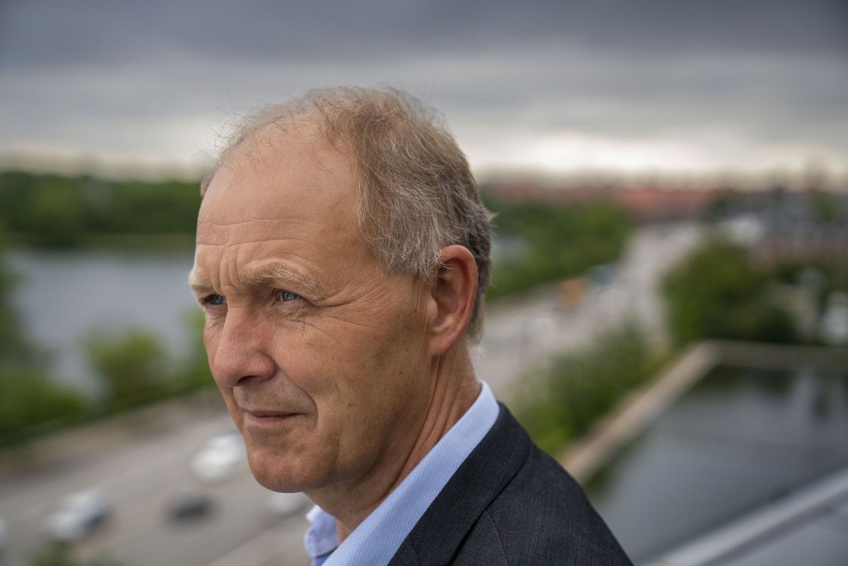 Enten skal der flere penge til kommunerne for at opretholde velfærden, eller også bliver der skåret ned, siger KL-formand Martin Damm.
