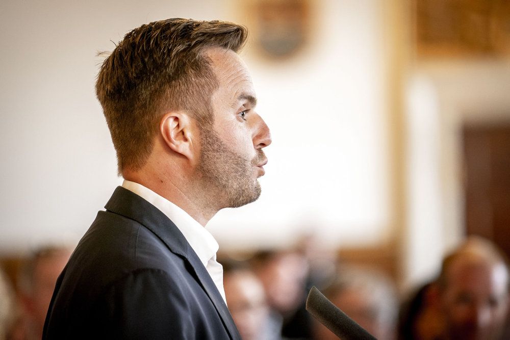 Erhvervsminister Simon Kollerup (S) kaldte ordningen med statsgaranti til boliglån i landområder for en "kæmpe sejr", men efter to måneder er der ikke udstedt et eneste lån efter ordningen.