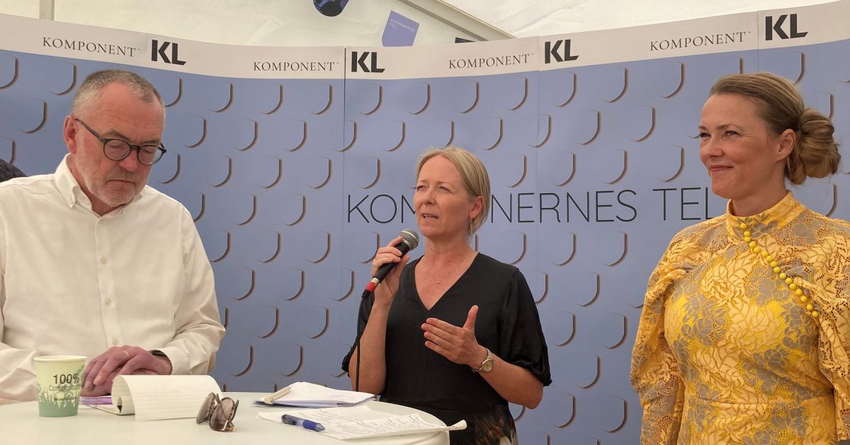 Stine Johansen (længst til højre) deltog i flere af KL's arrangementer ved folkemødet på Bornholm i juni. Her i debat med NB-Kommunes chefredaktør Arne Ullum og kommunaldirektøren i Egedal, Christine Brochdorf.