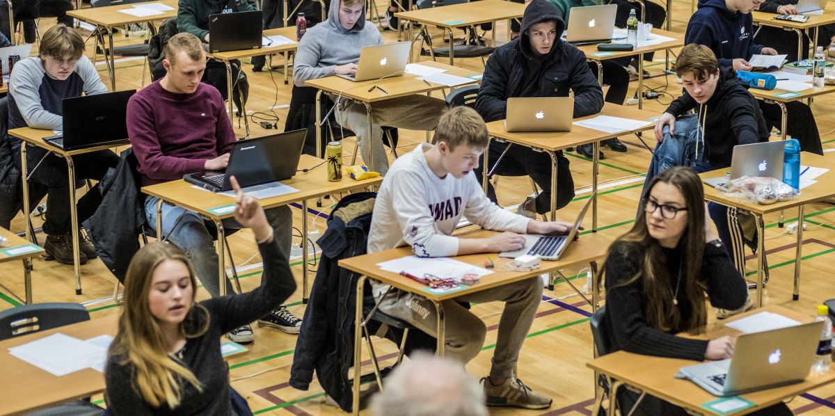 De seneste års økonomiske opsving har for alvor bidraget positivt til beskæftigelsen, og det smitter nu af på de nyuddannede, viser ny analyse fra Arbejderbevægelsen Erhvervsråd.