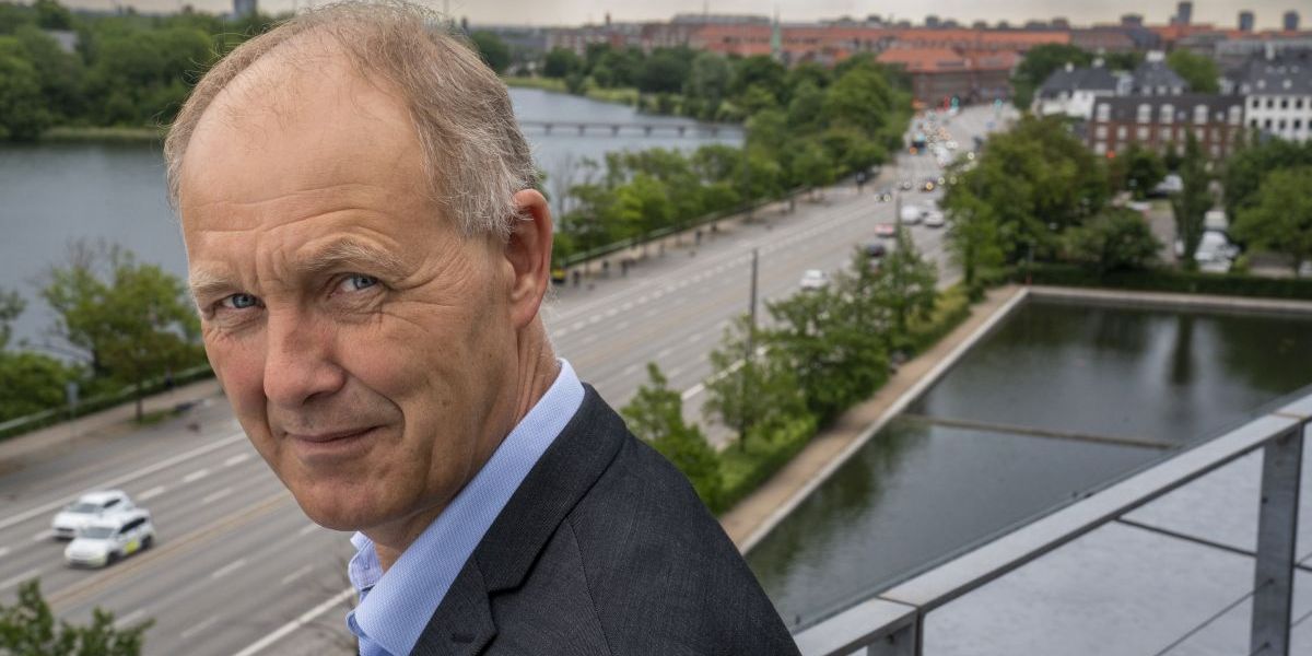 (Arkiv) Regeringen må få styr på de mange dokumentationskrav, der er i lovgivningen, før de kræver, at kommunerne skal skære på administration, lyder det fra KL formand Martin Damm.