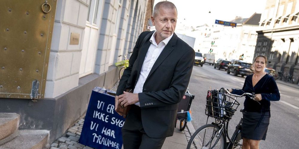 De borgerlige partier går med i psykiatriaftalen, men kalder regeringen for magtfuldkommen.