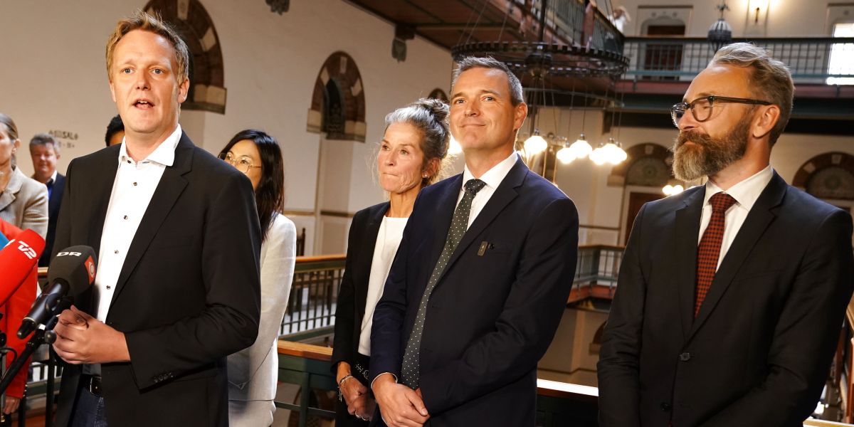 Jens-Kristian Lütken (V), Jakob Næsager (K) og Ole Birk Olesen (LA) kunne med glæde præsentere en skattenedsættelse i Københavns Kommune på 0,1 procentpoint i 2023 ved offentliggørelsen af kommunens budget. Det rammer hverken service eller anlæg i kommunen.