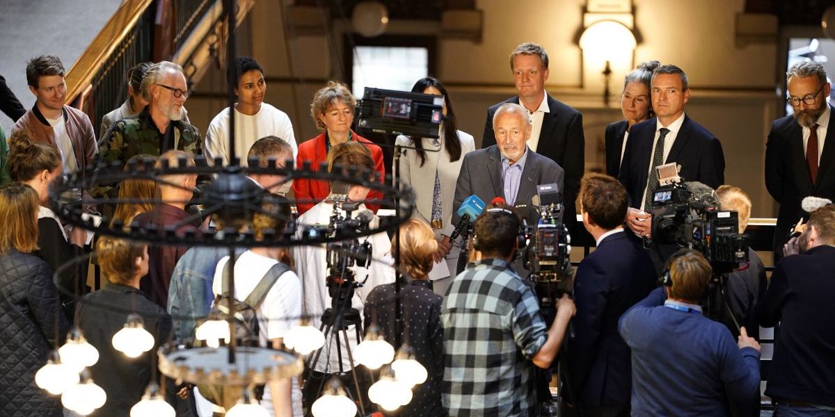 De otte forligspartier bag det historiske budgetforlig i København forsikrer, at budgettet overholder den service- og anlægsramme, som KL har meldt ud.