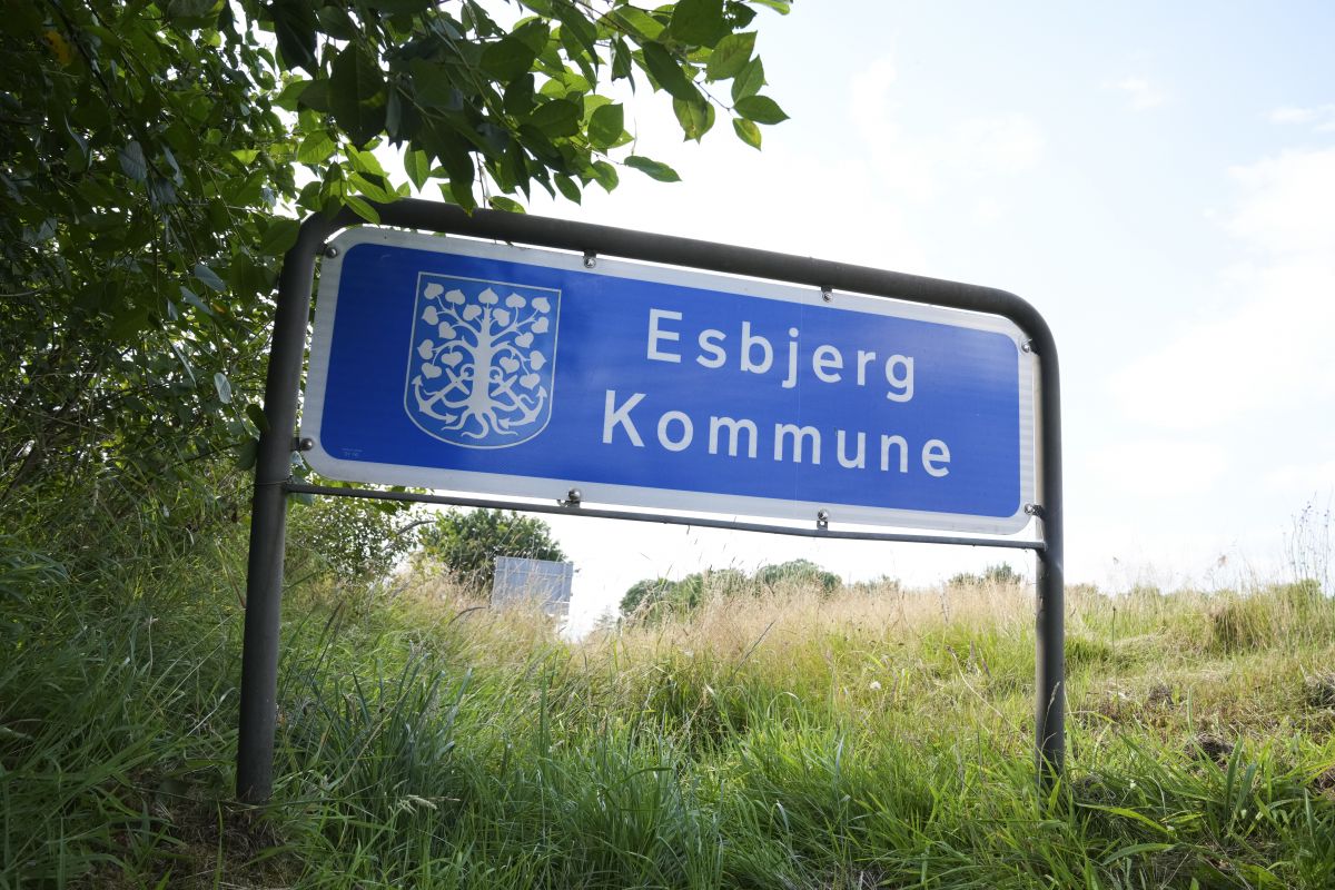 Kun tre af Esbjerg Kommunens næsten 2000 gader er opkaldt efter kvinder. Det er i stedet blandt andre mænd, hvoraf flere eksempelvis har stået for hekseafbrænding, der hyldes i form af at have fået et vejnavn. Det skriver JydskeVestkysten.