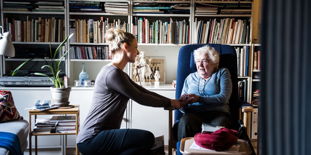 De seneste to år er antallet af uddannelsesløft steget markant - ikke mindst på grund af, at det er blevet muligt at tage en erhvervsuddannelsen på 110 procent dagpengesats. Uddannelsen skal være inden for et mangelområde, og ledige har blandt andet kunne uddanne sig til elektriker eller social- og sundhedsassistenter til den højere dagpengesats.