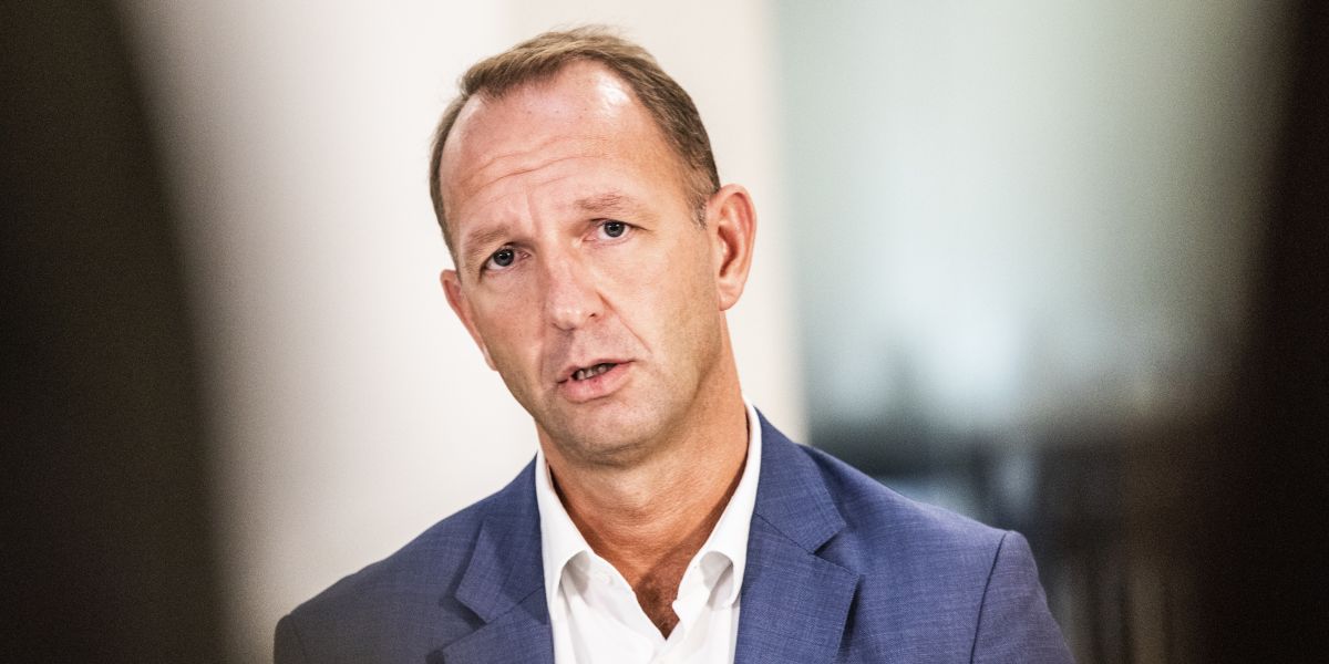Jobcentrene skal holde op med at gøre ting, der ikke virker, afvikle bureaukrati og alt i alt gøre arbejdet mere effektivt, mener direktør i Dansk Arbejdsgiverforening (DA) Jacob Holbraad. Arbejdsgiverorganisation har fremlagt 14 forslag til, hvordan det skal opnås.