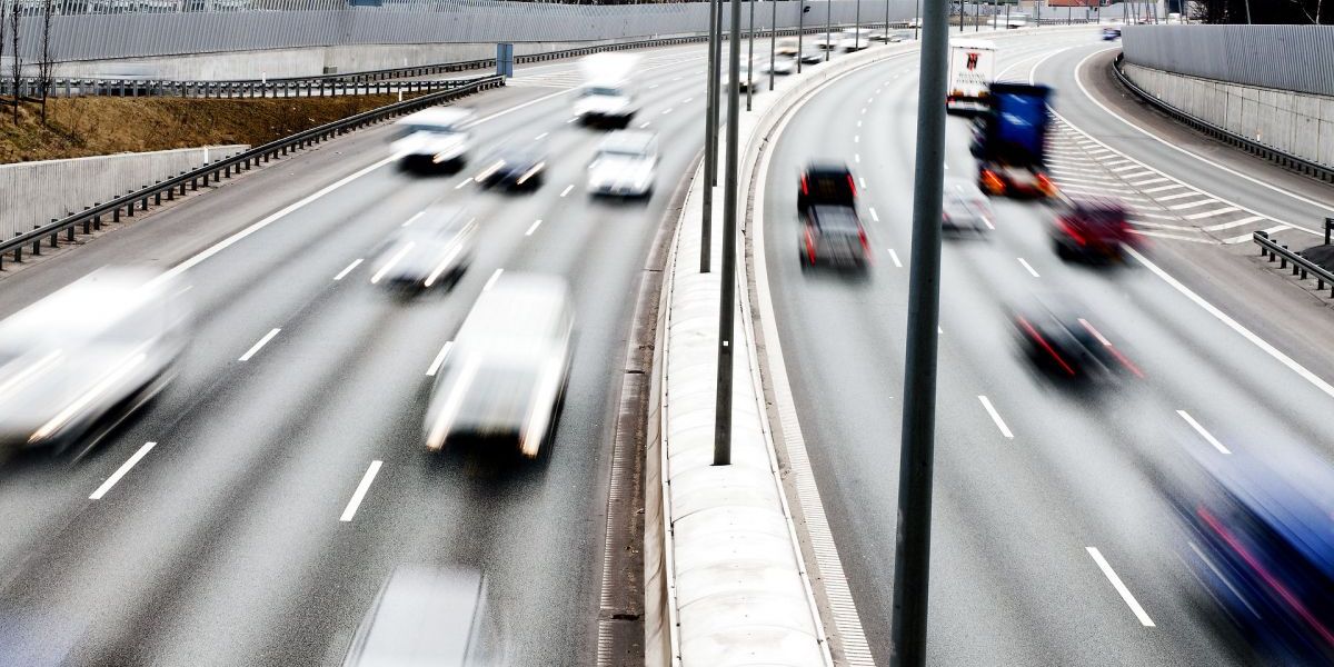 Byrådet i Aarhus vil have trængslen i byen begrænset via forhøjede p-afgifter. FDM vurderer, det er et dårligt tiltag.