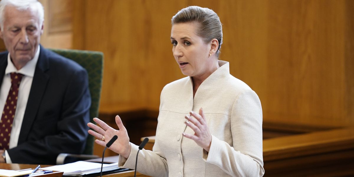 Ifølge Mette Frederiksen skal der gennemføres store forandringer af velfærdssamfundet, hvis der også i fremtiden skal være plads til at yde en god velfærd.