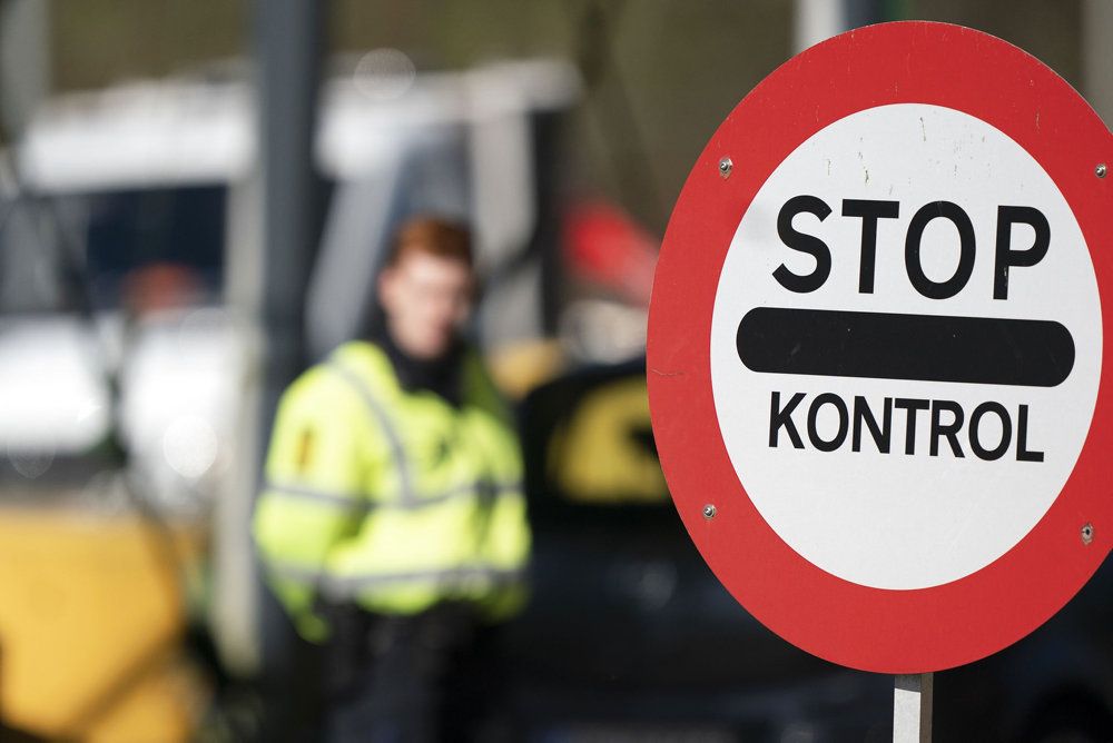 Regeringen forlænger endnu engang den midlertidige grænsekontrol med et halvt år frem til maj. Det skaber frustrationer hos to sønderjyske borgmestre
